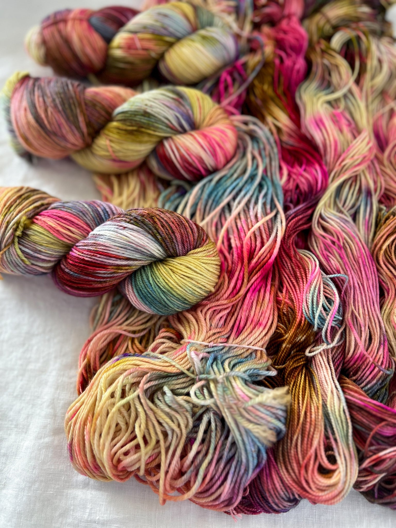 Ruby And Roses Hand Dyed Artistic Yarns - Ruby and Roses Yarn